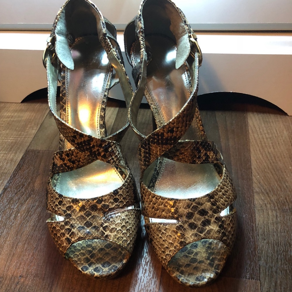 Cute Snake Skin Like Heels